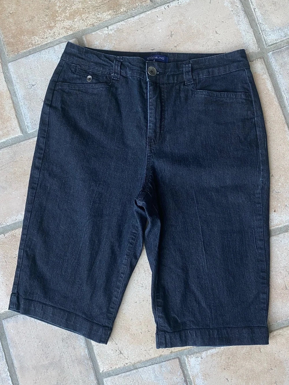 Bandolino Black Denim Shorts - Size 8